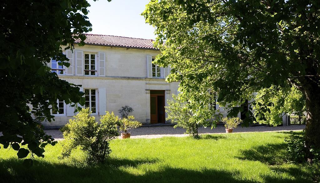 Le Vieux Noyer Bed & Breakfast Saint-Maurice-de-Tavernole ภายนอก รูปภาพ
