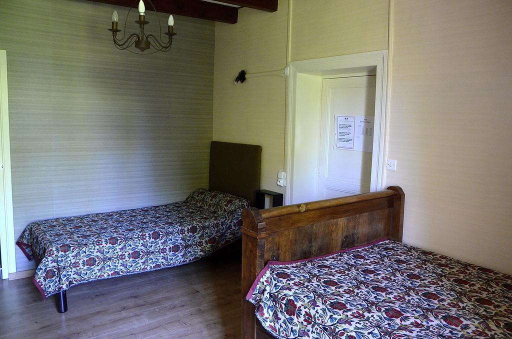 Le Vieux Noyer Bed & Breakfast Saint-Maurice-de-Tavernole ห้อง รูปภาพ